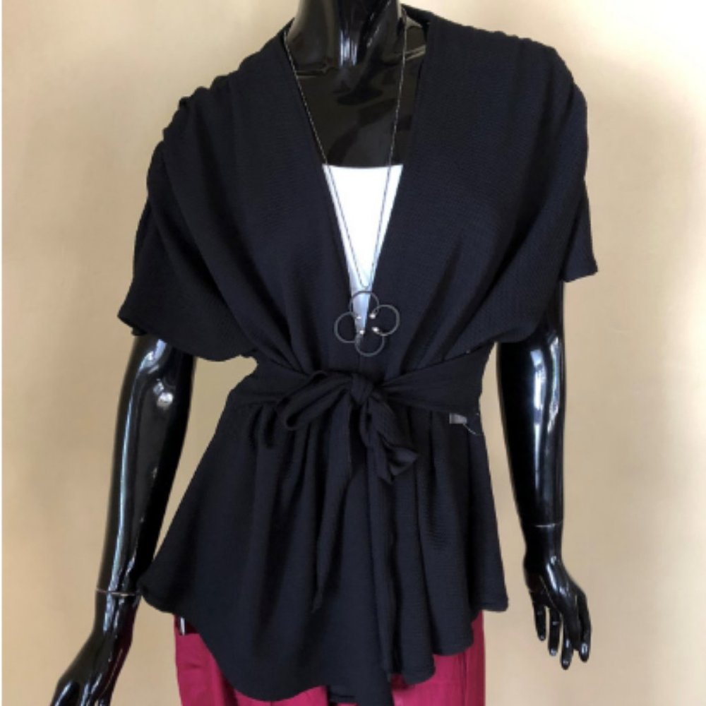 BKS Black Short-Sleeved Wrap